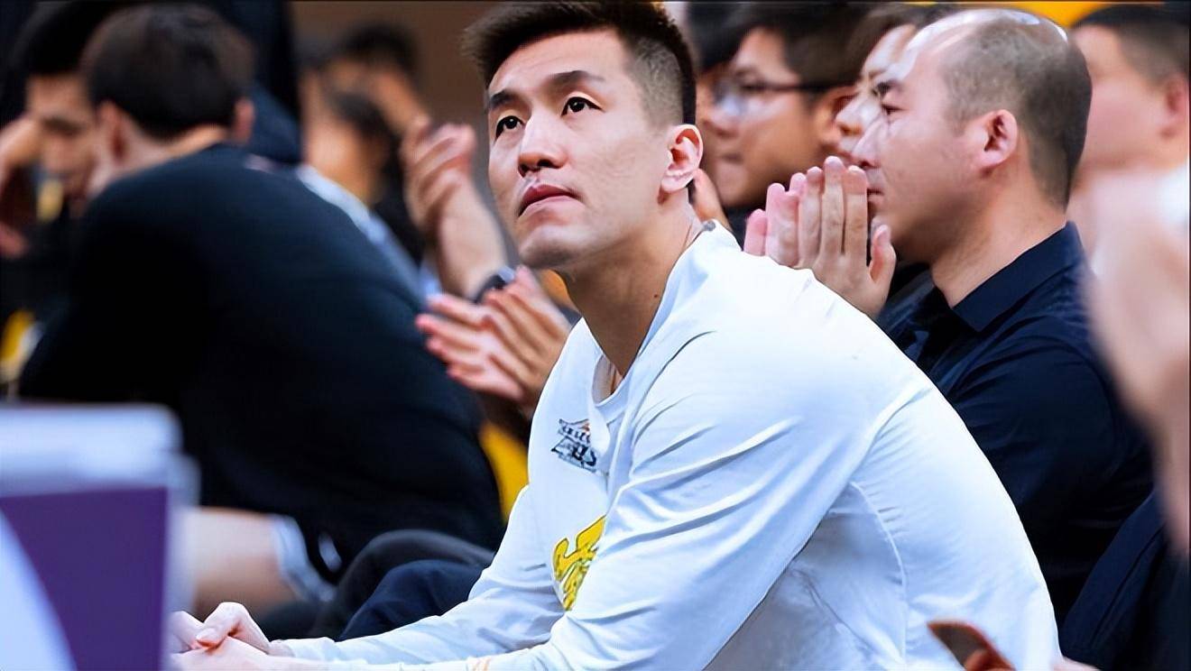 包含重庆斯威主场痛失胜机，遗憾错失积分的词条